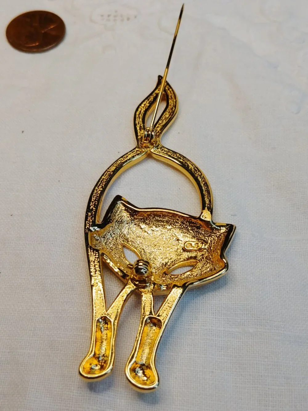 Vintage JJ Attila Cat Brooch, Gold Tone Modernist Kitty Pin, 3.5